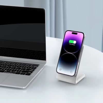 9. Ładowarka bezprzewodowa Tech-Protect QI15W-A38 MagSafe - biała