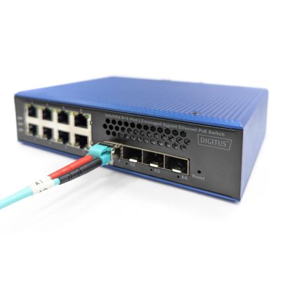 3. Przemysłowy 8+4 10G SFP Port L2+ Gigabit Ethernet POE Switch 8 x GE RJ45 + 4 x 10G SFP Port