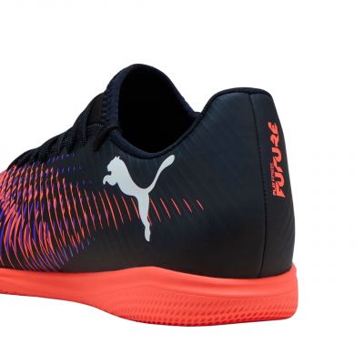3. Buty piłkarskie Puma Future 8 Play IT M 108379 01