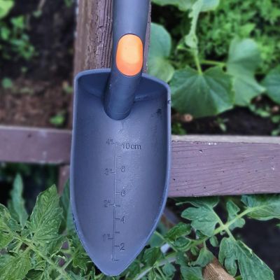 8. ŁOPATKA OGRODOWA UNIWERSALNA