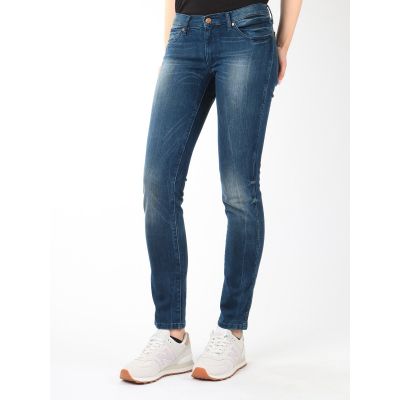 2. Spodnie jeansowe Wrangler Hailey Slim W W22T-XB-23C