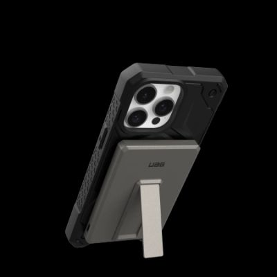 3. Powerbank UAG Ultra Slim 5K 5000 mAh z podstawką 10W kabel USB-C kompatybilny z MagSafe- tytanowy