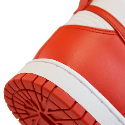 7. Buty męskie Nike Dunk High University Red - DD1399-106