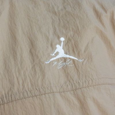 7. Kurtka męska Air Jordan Essentials Warm-Up Jacket Brązowa - FB7294-200