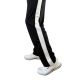 17. Spodnie Puma Contrast M 831288 01