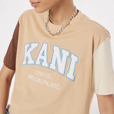 5. Koszulka Karl Kani Serif Crop Block Tee W 6130858