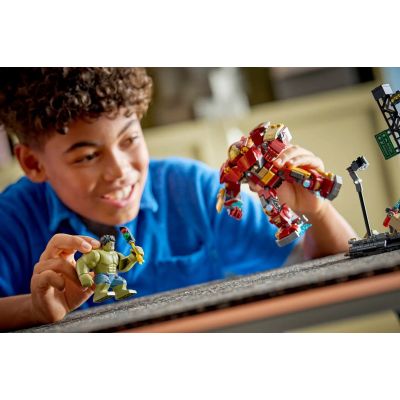 17. LEGO Marvel Super Heroes 76343