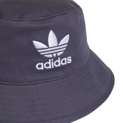 7. Czapka adidas Adicolor Trefoil Bucket Hat HD9710