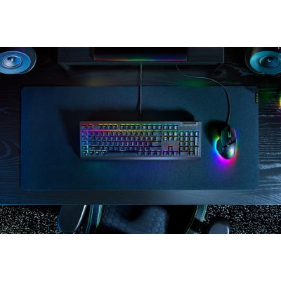 Razer BlackWidow V4 X. Tastatur Formfaktor: Volle Größe (100%), Geräteschnittstelle: USB, Tastatur-Switch: Mechanischer Switch. Typ der Hintergrundbeleuchtung: RGB-LED. Empfohlene Nutzung: Gaming. Produktfarbe: Schwarz