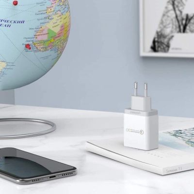 5. Ugreen CD122 szybka ładowarka sieciowa Quick Charge 3.0 18W 3A USB biały (10133)