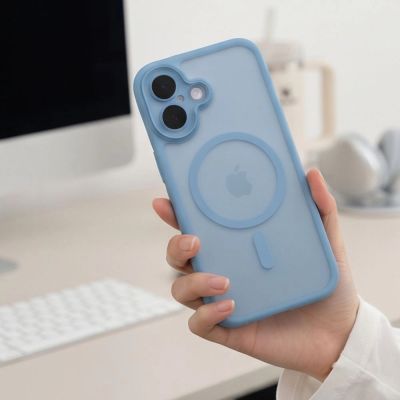 5. Etui Tech-Protect MagPeak MagSafe CC na iPhone 17 - niebieskie matowe