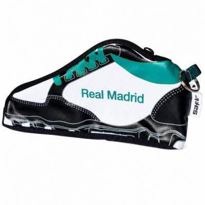 7. Real Madryt piórnik w kształcie buta pencil case 812654584