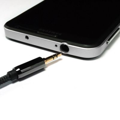 2. Wozinsky kabel AUX kątowy (męski-męski) kabel mini jack 1,5 m czarny