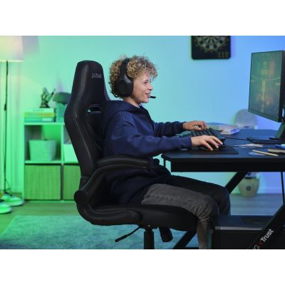 8. Fotel gamingowy TRUST GXT703 RIYE GAMING CHAIR BLACK (25128)