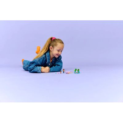 10. LEGO Friends 42681 Łódź przygodowa z aksolotlem