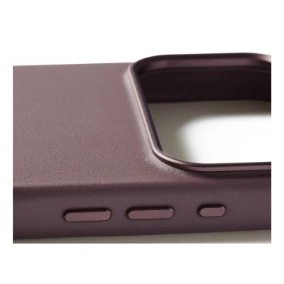 7. Mujjo Leather Case - etui skórzane do iPhone 17 Pro Max kompatybilne z MagSafe (bronze red)