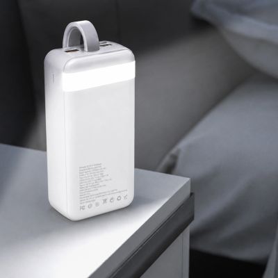 5. Powerbank Wozinsky W8-W 30000mAh 30W 2x USB-A i USB-C z latarką - biały