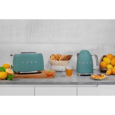 12. Czajnik Smeg Wasserkocher 50s Style Emerald Green