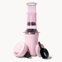 Zaparzacz do kawy Go Plus z kubkiem termicznym różowy AeroPress
