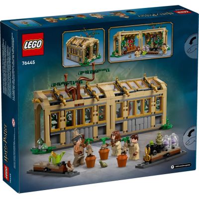 12. LEGO Harry Potter 76445 Zamek Hogwart: zajęcia z zielarstwa