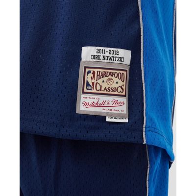 7. Koszulka Mitchell & Ness NBA Swingman Dallas Mavericks Dirk Nowitzki M SMJY1148-DMA11DNOASBL