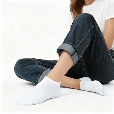 3. Skarpety damskie krótkie bambusowe białe Filippo SD-SO02