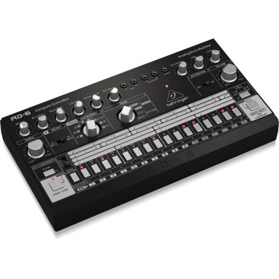 4. Behringer RD-6-BK automat rytmiczny / perkusyjny