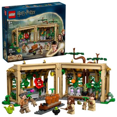 11. LEGO Harry Potter 76445 Zamek Hogwart: zajęcia z zielarstwa