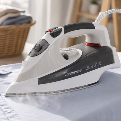 14. ESPERANZA ŻELAZKO PAROWE CHINO CERAMIC 2400W EHI009