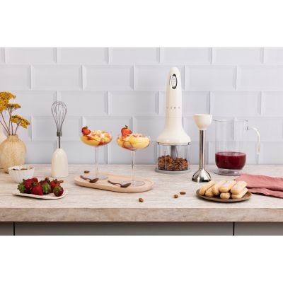 10. Blender ręczny SMEG HBF03CREU