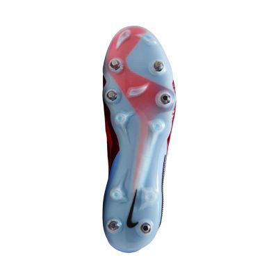 6. Buty piłkarskie Nike Phantom 6 Low Elite SG-PRO HV8988 400