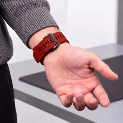 6. Pasek Tech-Protect Iconband Pro na Garmin Fenix 5X / 5X Plus / 6X / 6X Pro / 7X / 8 / 8 Pro / 9 / 9 Pro (51 mm) - czerwono-czarny