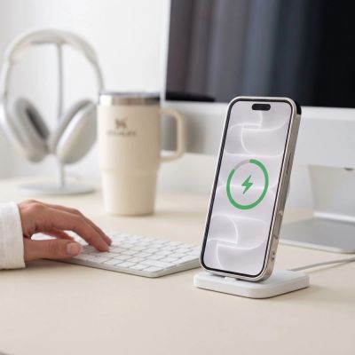 9. Etui Tech-Protect MagFlex na iPhone 18 Pro / 17 Pro - srebrne