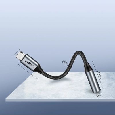 10. Ugreen przejściówka do słuchawek z 3,5 mm mini jack na USB Typ C 10 cm szary (30632)