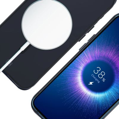 6. Etui 3mk Smoke MagCase z MagSafe na iPhone 14 Plus - półprzezroczyste
