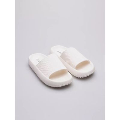 10. Klapki damskie piankowe na plażę Outhorn OTHWSS24FSLIF004-11S