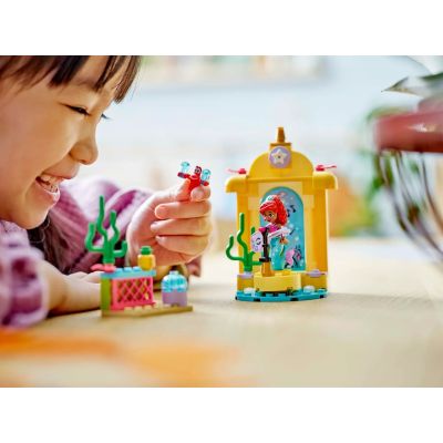 7. LEGO Disney 43235 Scena muzyczna Arielki