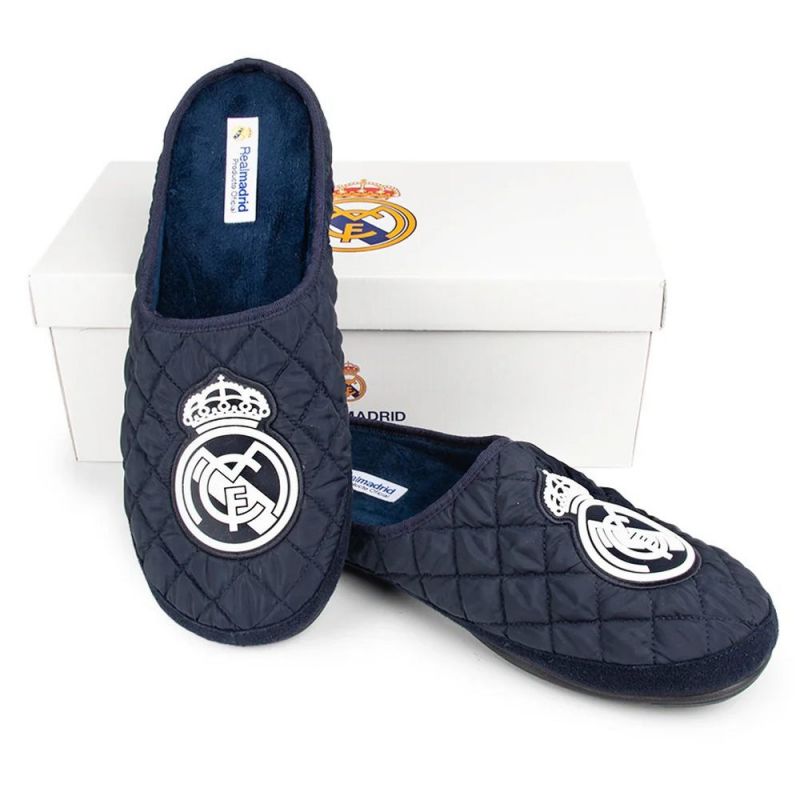 4. Klapki Real Madryt M CFRM3
