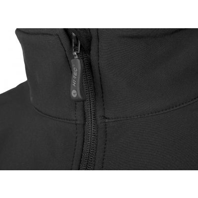 Męski softshell Lummer marki Hi-Tec ochroni Cię przed chłodem i idealnie sprawdzi się podczas kapryśnej pogody.