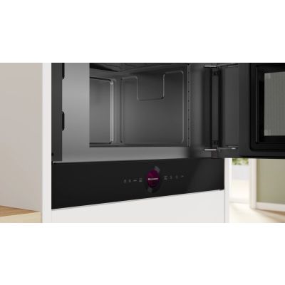 2. Kuchenka mikrofalowa BOSCH BFR7221B1