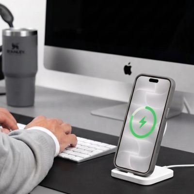 5. Etui Tech-Protect MagPeak MagSafe CC na iPhone 18 Pro / 17 Pro - szare matowe