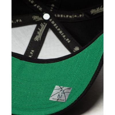 5. Mitchell &amp; Ness czapka z daszkiem NBA New York Knicks Team Logo High Crown 6 Panel Classic Red Snapback HHSSINTL102-NYKYYPPPBLCK