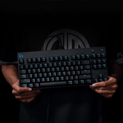 4. Klawiatura Logitech G915 LIGHTSPEED WRLS RGB MECH KB/GL CLICKY - CARBON US INTL