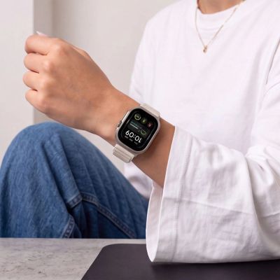 7. Pasek Tech-Protect Nylon Pro na Apple Watch 44 / 45 / 46 / 49 mm - beżowy