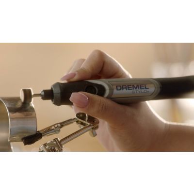 4. Narzędzie tokarskie Dremel 2050 Stylo+
