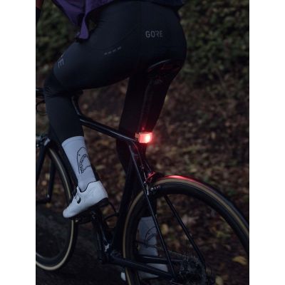 8. Lampka rowerowa BOOKMAN Curve Rear Light 37lm pomarańczowa