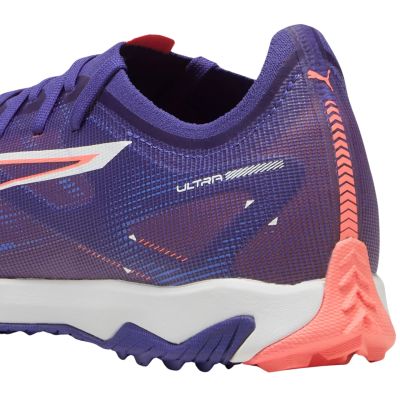 9. Buty piłkarskie Puma Ultra 5 Match TT 107892 01