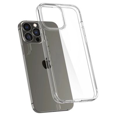 5. Etui Spigen Ultra Hybrid na iPhone 13 Pro - przezroczyste