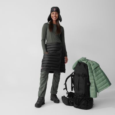 3. Spódnica trekkingowa damska Fjällräven Expedition Pack Down Skirt Black puchowa czarna (F86367-550)