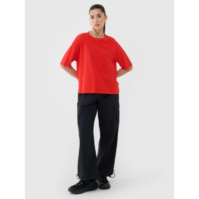 5. T-shirt regular z waflowej dzianiny damski 4F 4FRSS25TTSHF2651-62S